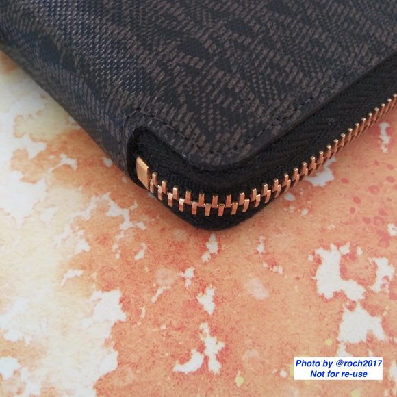 Saint Laurent  Paris Toile Monogram Compact Zip Around Wallet - Picture 9 of 12